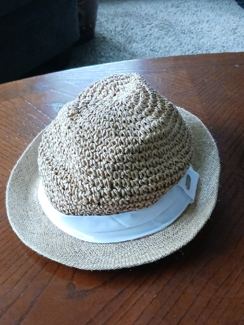 Steve Madden Tan Straw Fedora with White Band